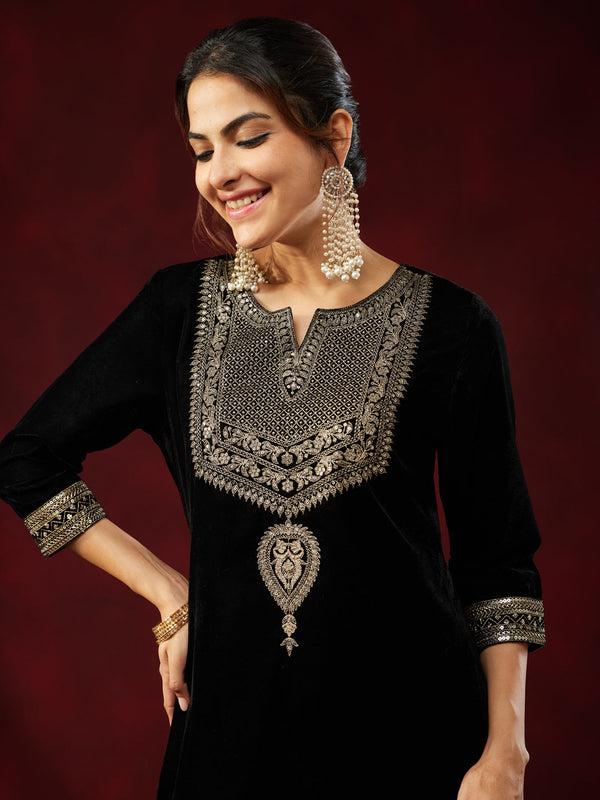 Women's Black Velvet Zari Embroidered Straight Kurta Set